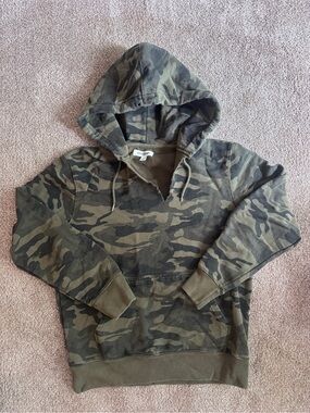 Camo Hooded Pullover Sweatshirt - Olive Green